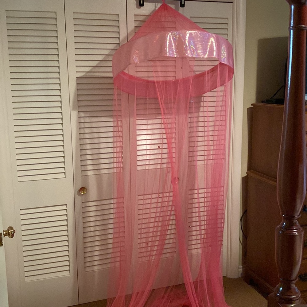 Justice Style My Room - Pink sparkly bed canopy